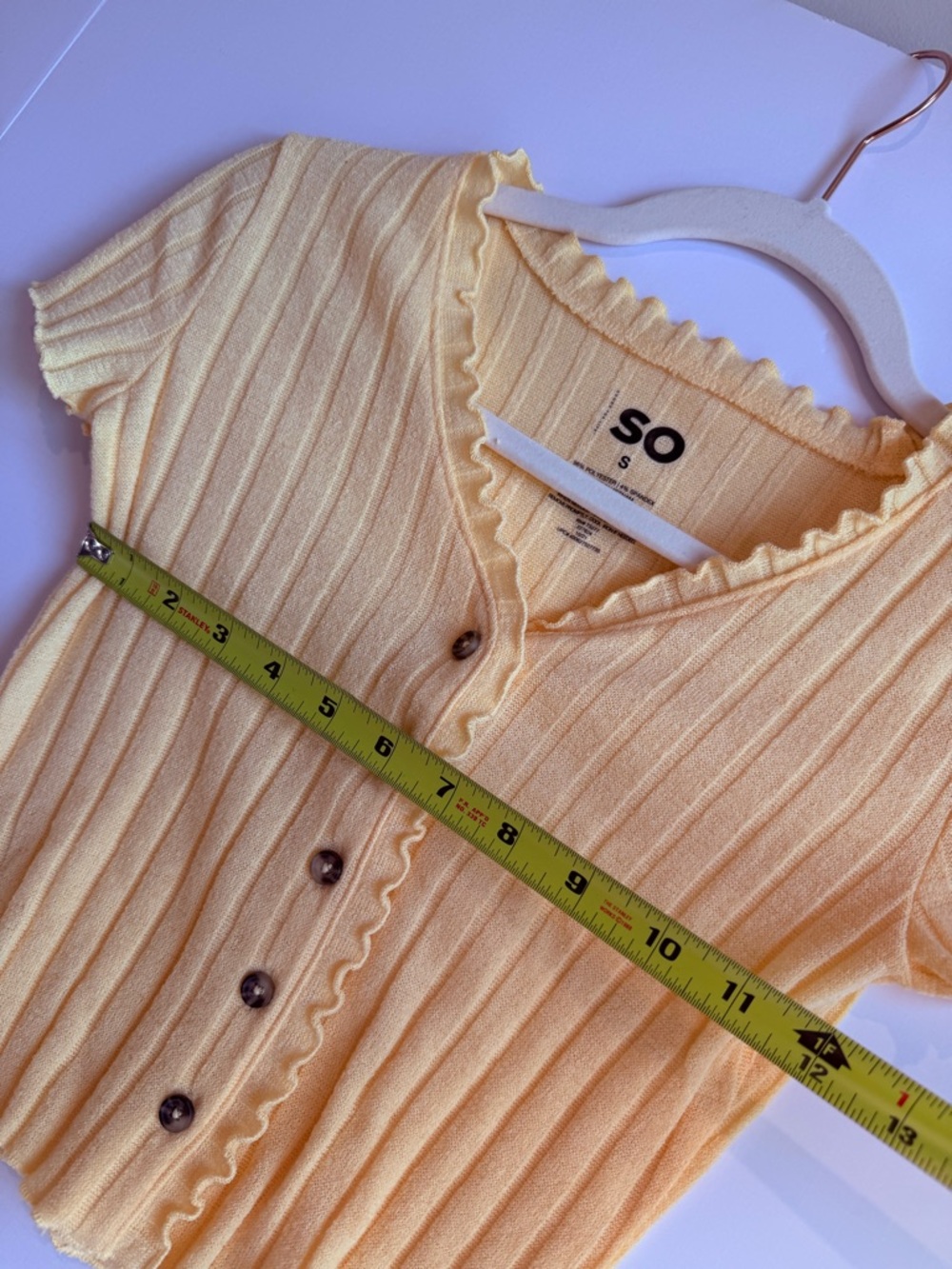 SO Yellow Ribbed Button-Front Crop Top with Ruffle Trim - Picture 4 of 5